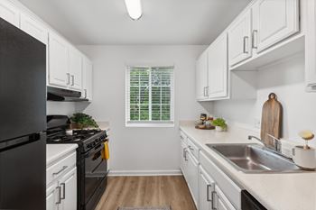 Black kitchen appliances